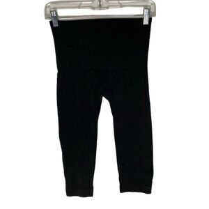 Cato Black High Waist Capri Workout Nylon Spandex Athletic Stretch Leggings M